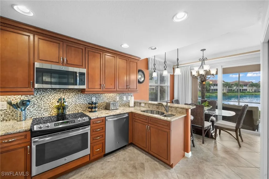 6652 Alden Woods Circle Naples FL 34113