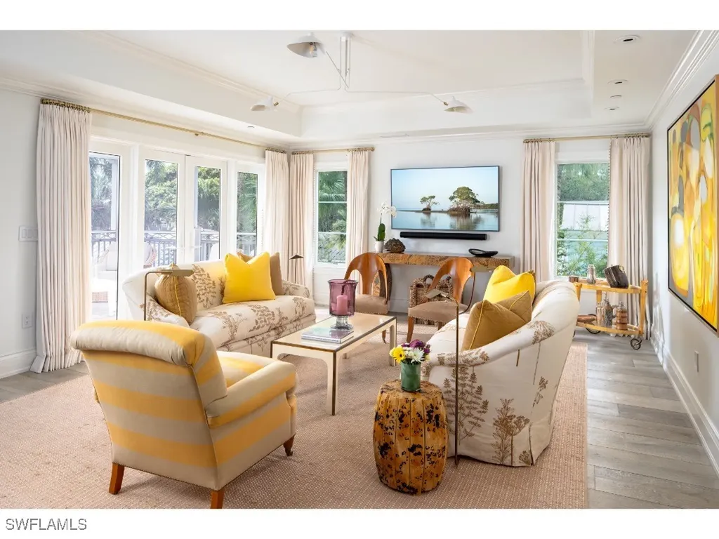 370 11th Avenue S Naples FL 34102