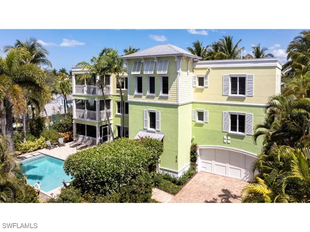 370 11th Avenue S Naples FL 34102