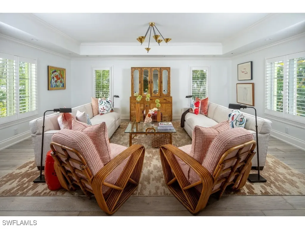 370 11th Avenue S Naples FL 34102