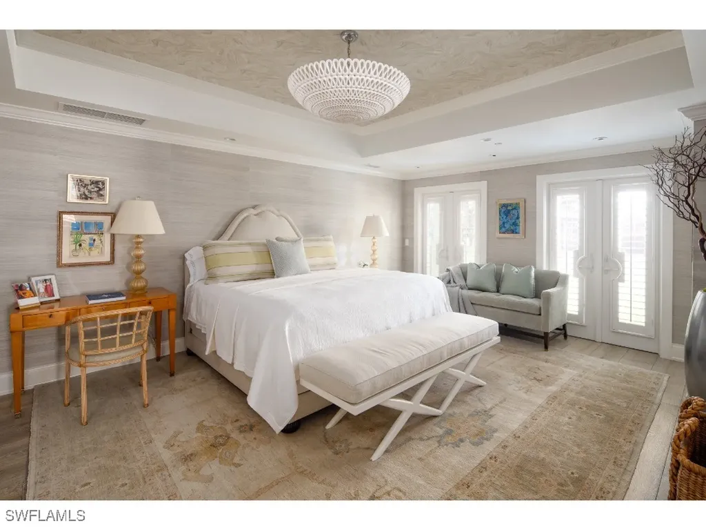 370 11th Avenue S Naples FL 34102