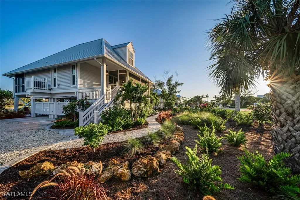 218 Daniel Drive Sanibel FL 33957
