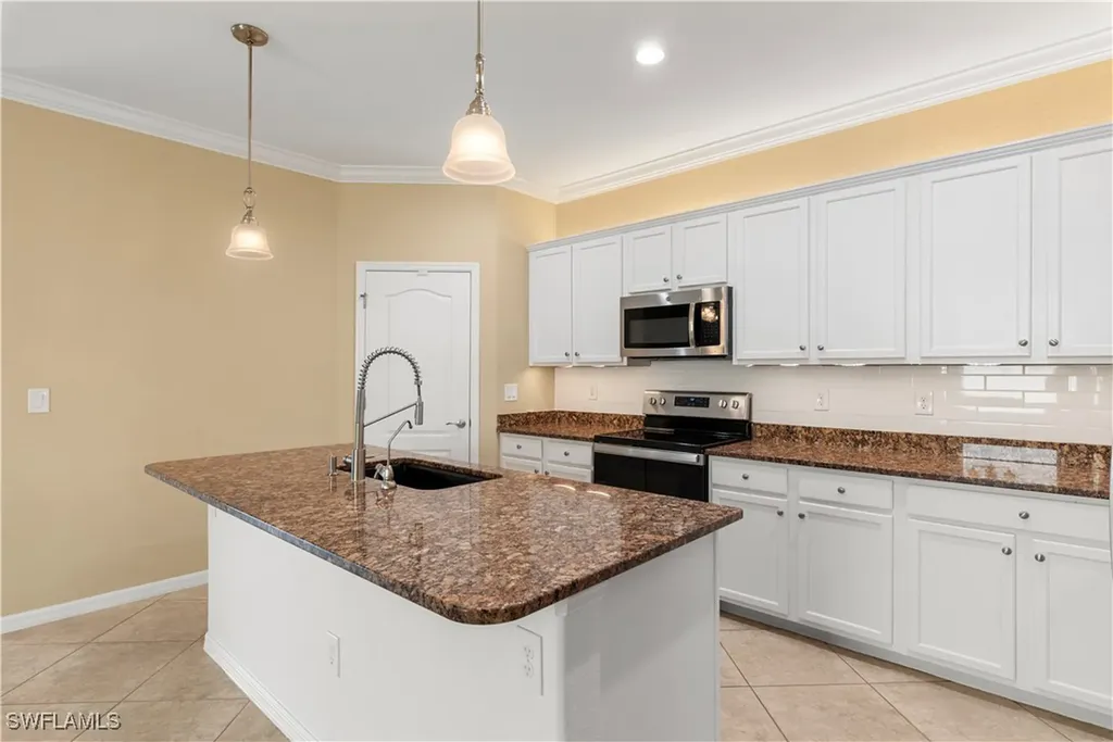 8947 Water Tupelo Road Fort Myers FL 33912