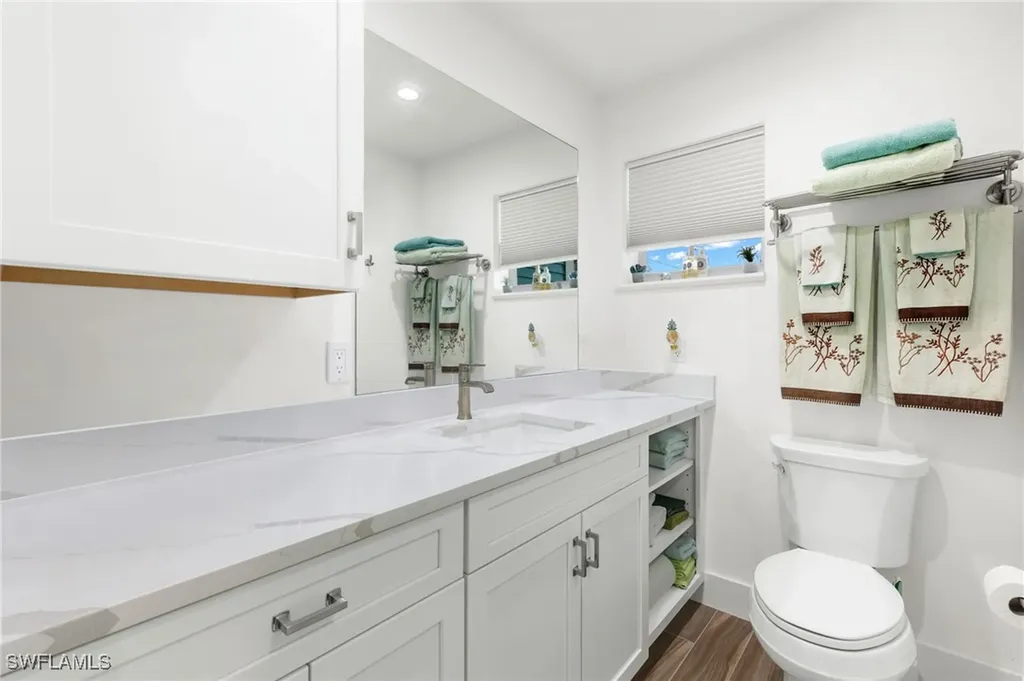 838-840 Rabbit Road Sanibel FL 33957