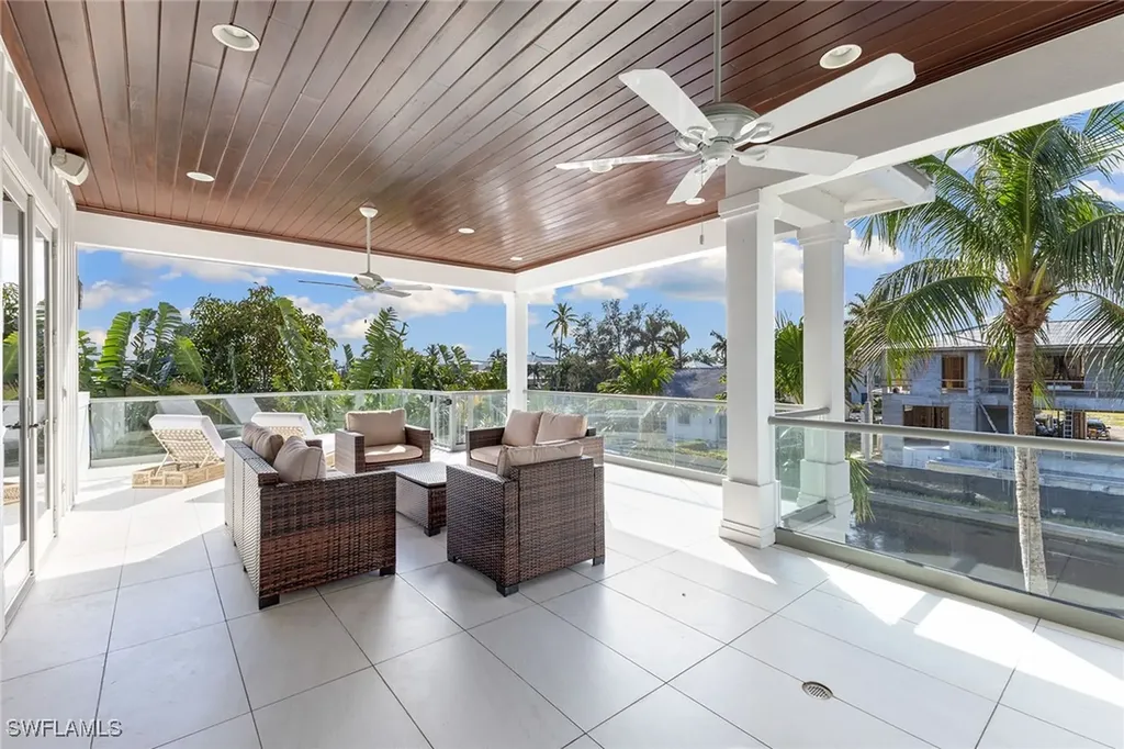 636 14th Avenue S Naples FL 34102