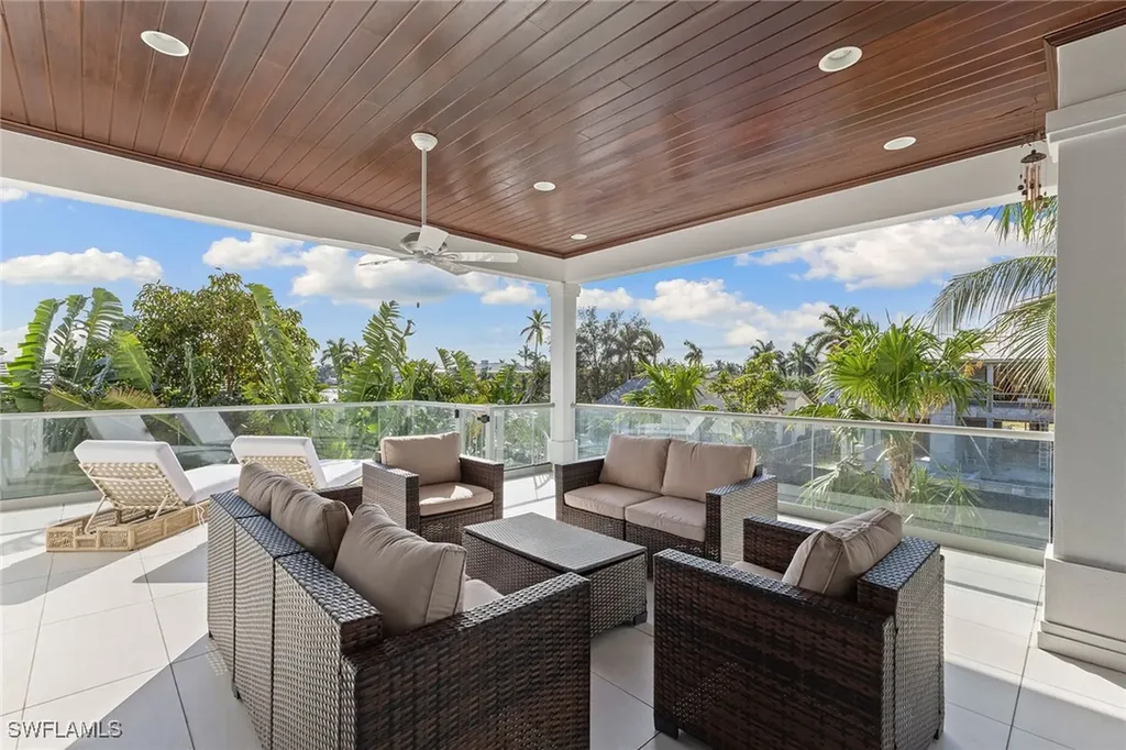 636 14th Avenue S Naples FL 34102