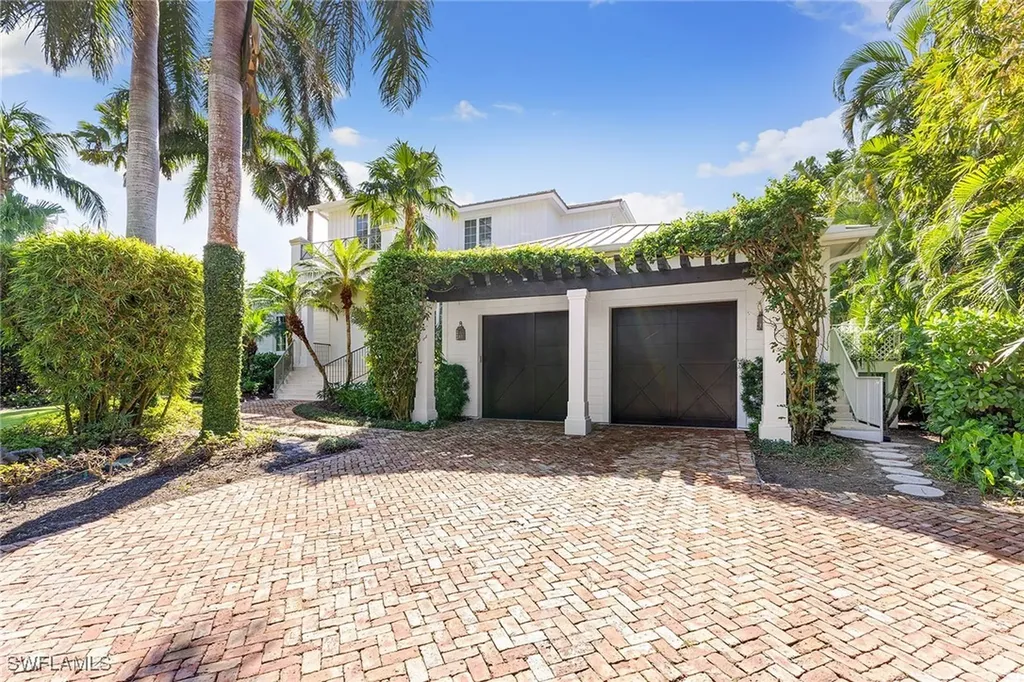 636 14th Avenue S Naples FL 34102