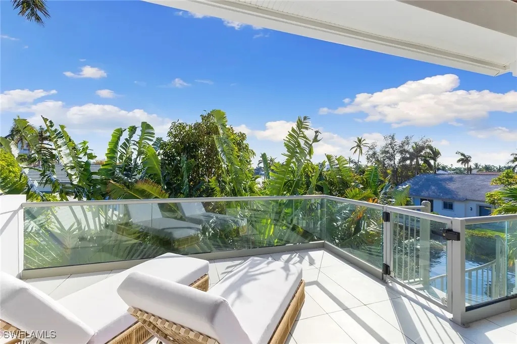 636 14th Avenue S Naples FL 34102