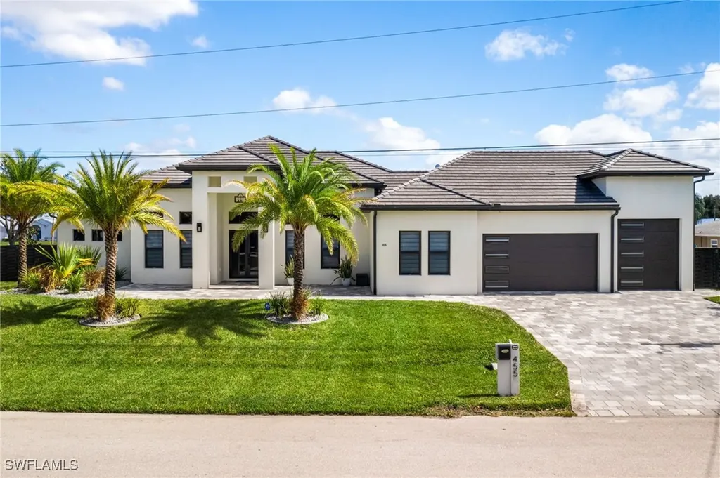 455 SE 17th Avenue Cape Coral FL 33990