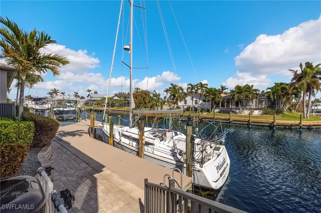 5341 SW 11th Avenue Cape Coral FL 33914
