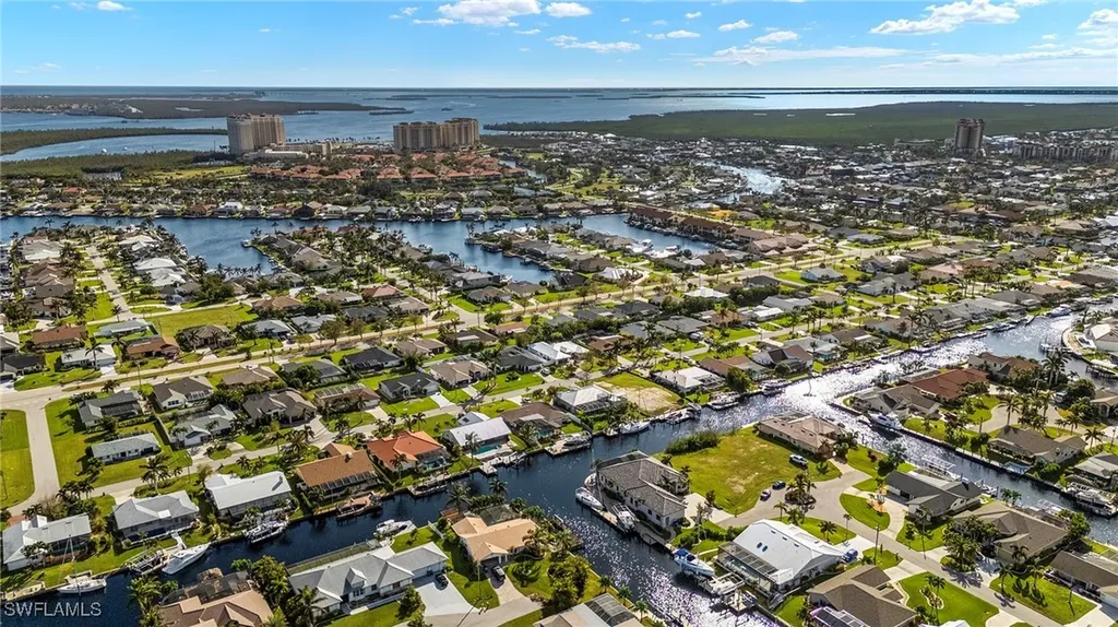 5341 SW 11th Avenue Cape Coral FL 33914