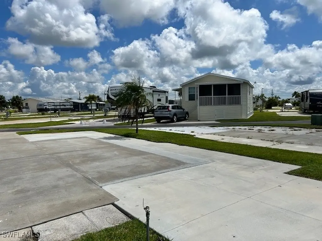 19681 Summerlin Road I-244 Fort Myers FL 33908