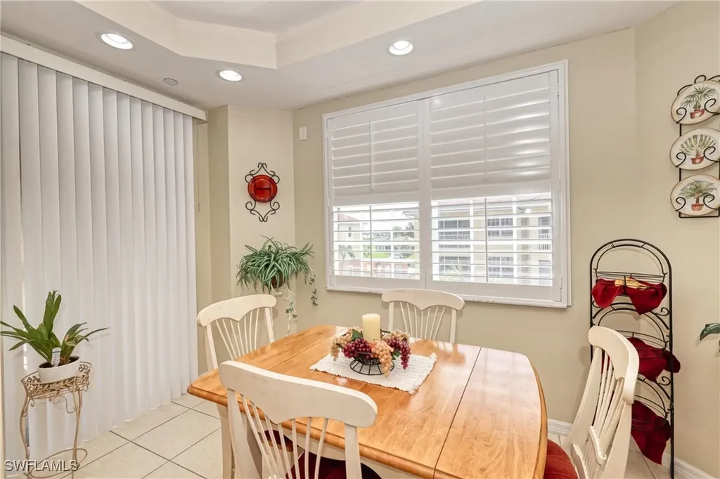 1105 Van Loon Commons Circle Cape Coral FL 33909