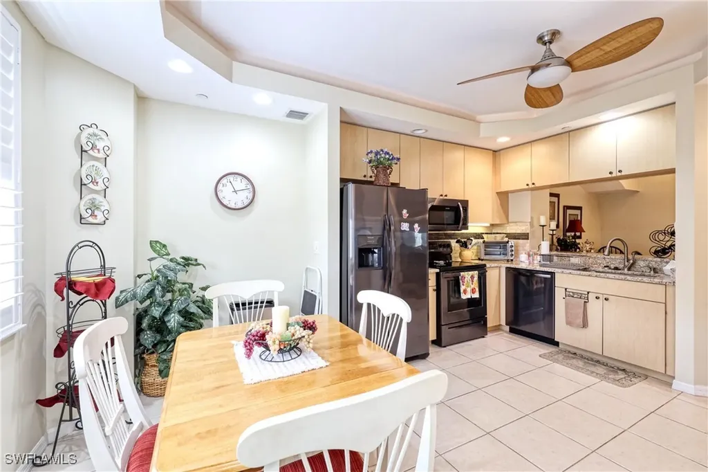 1105 Van Loon Commons Circle Cape Coral FL 33909