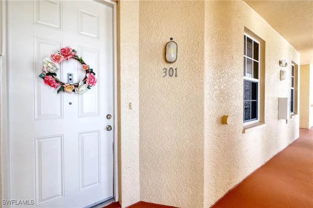 1105 Van Loon Commons Circle Cape Coral FL 33909