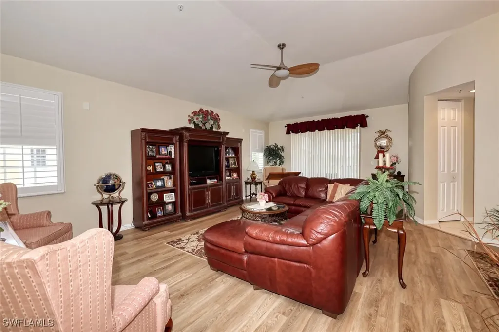 1105 Van Loon Commons Circle Cape Coral FL 33909