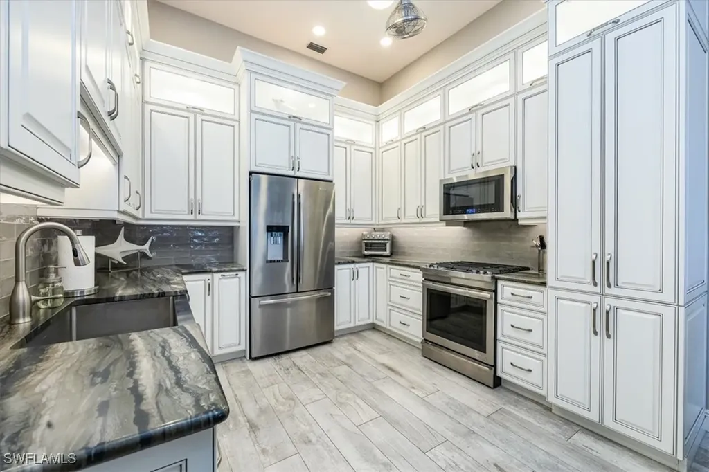 4072 Kensington High Street Naples FL 34105