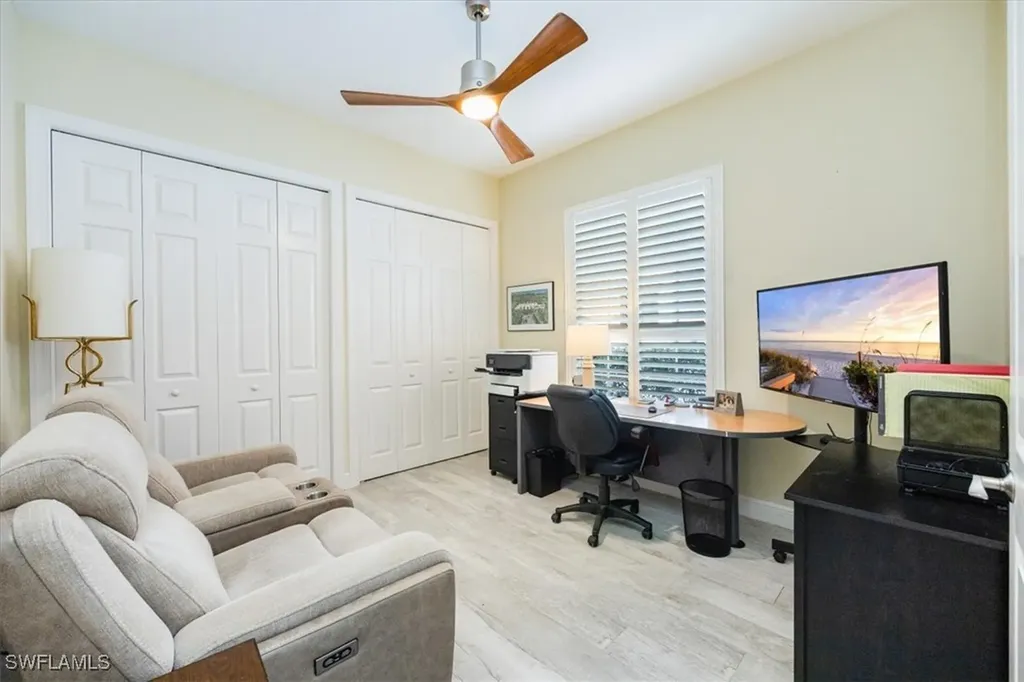 4072 Kensington High Street Naples FL 34105