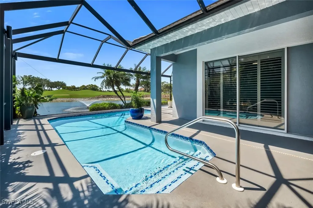 4072 Kensington High Street Naples FL 34105