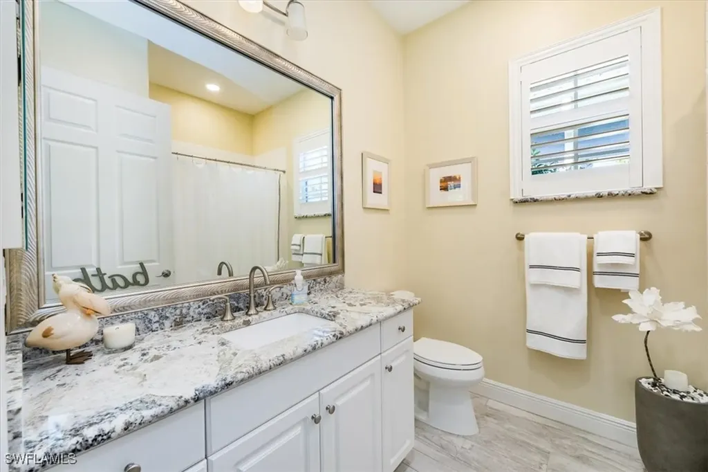 4072 Kensington High Street Naples FL 34105