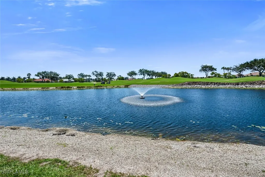 4072 Kensington High Street Naples FL 34105