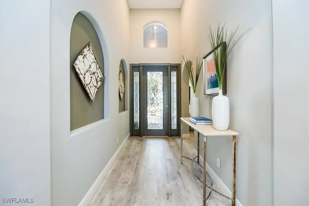 4072 Kensington High Street Naples FL 34105