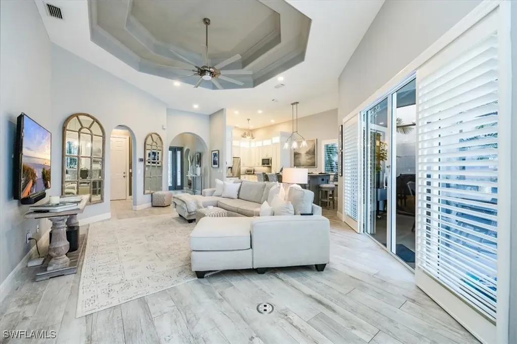 4072 Kensington High Street Naples FL 34105