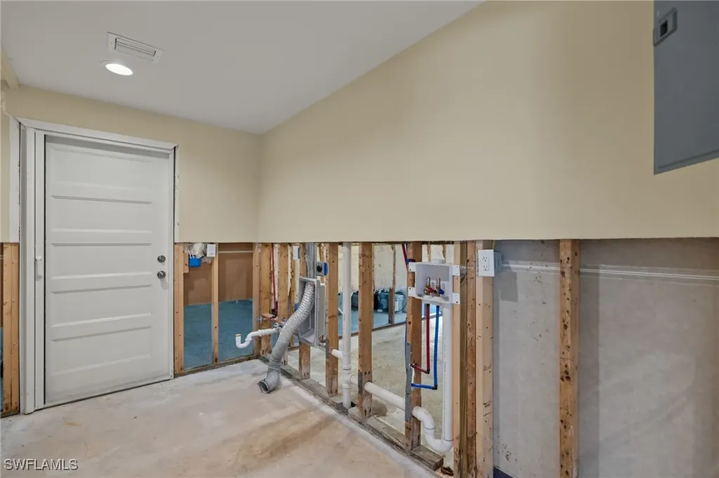 734 Anchor Drive Sanibel FL 33957