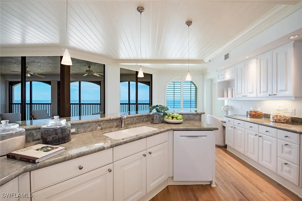 8171 Bay Colony Drive Naples FL 34108
