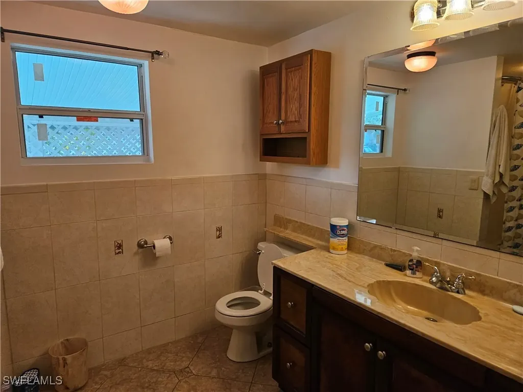 859 Manatee Road Naples FL 34114