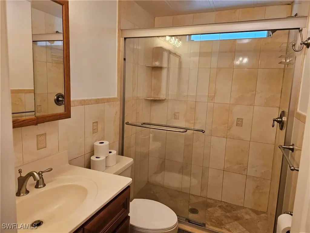 859 Manatee Road Naples FL 34114