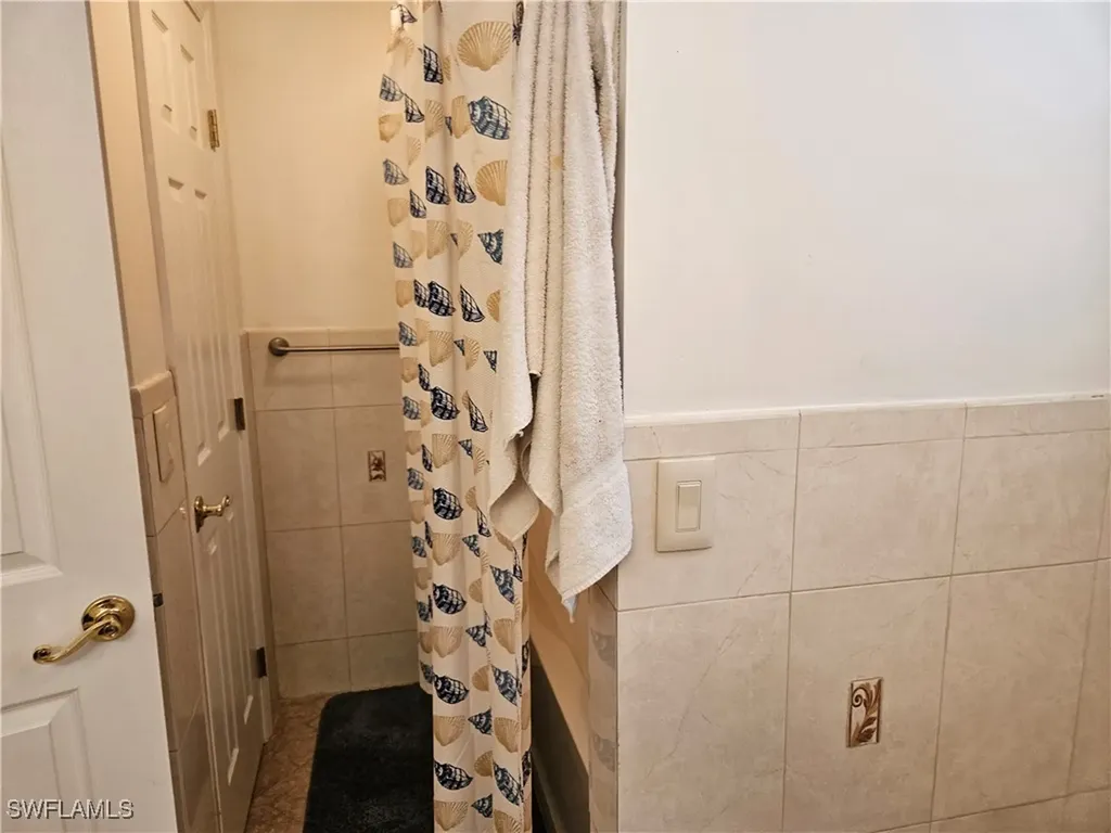 859 Manatee Road Naples FL 34114