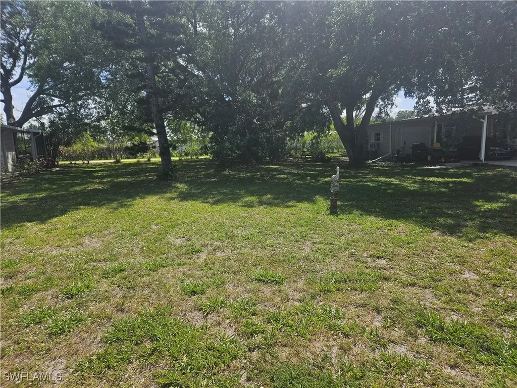 859 Manatee Road Naples FL 34114