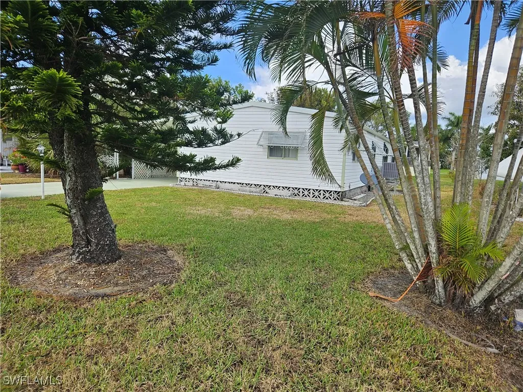 859 Manatee Road Naples FL 34114