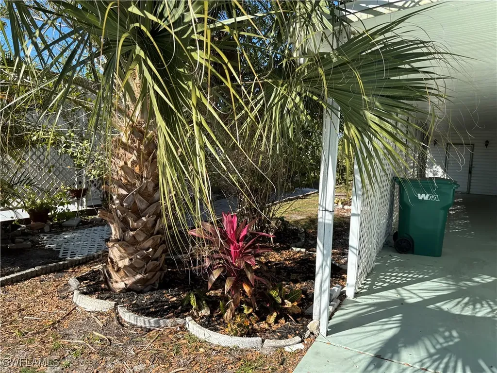 859 Manatee Road Naples FL 34114