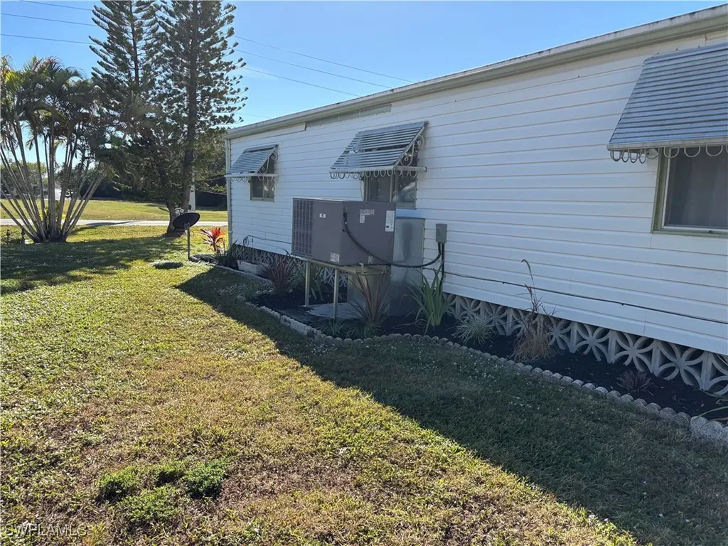 859 Manatee Road Naples FL 34114