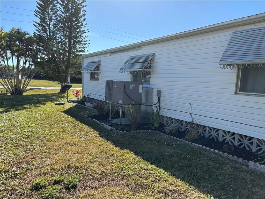 859 Manatee Road Naples FL 34114