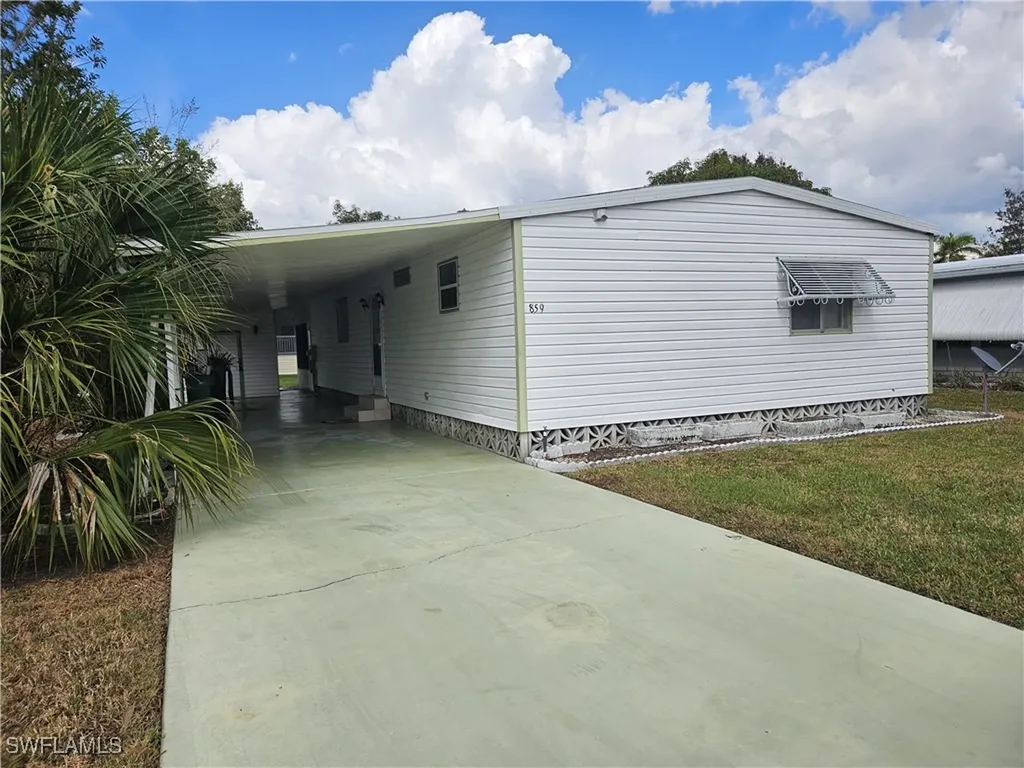 859 Manatee Road Naples FL 34114