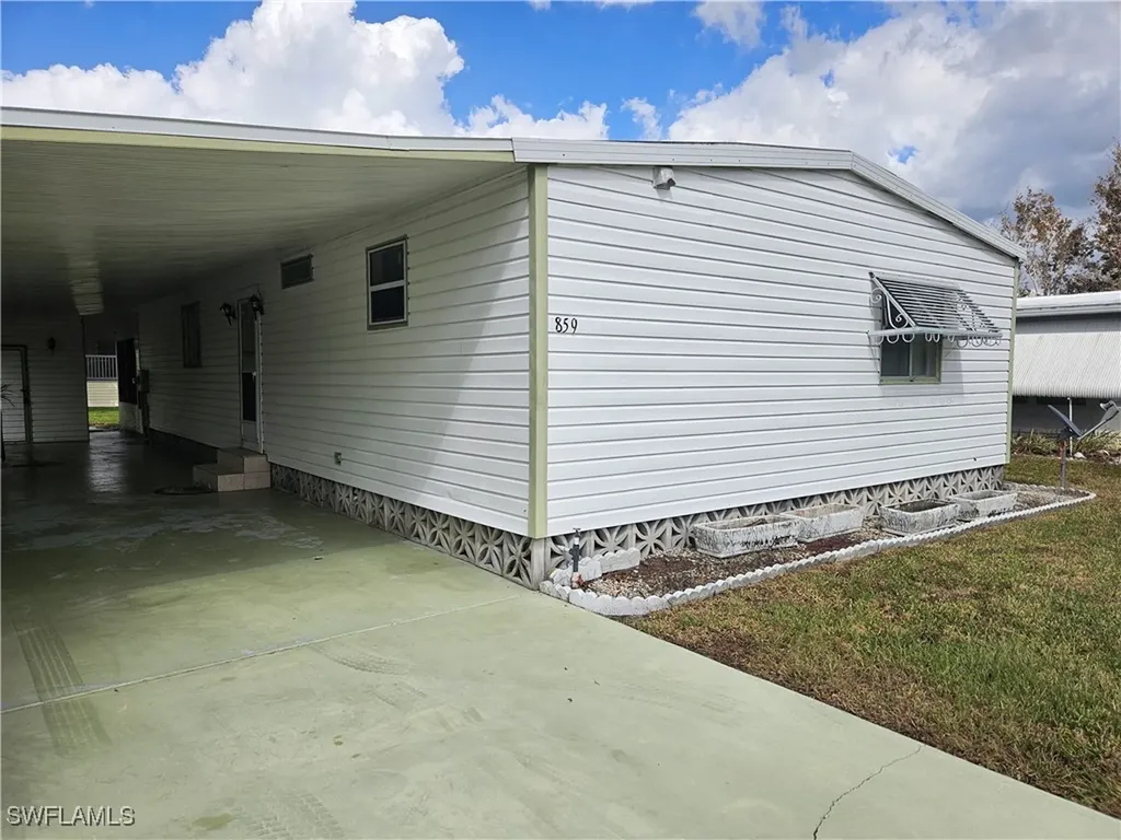 859 Manatee Road Naples FL 34114