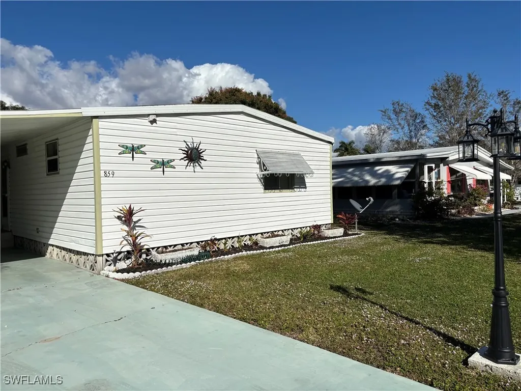 859 Manatee Road Naples FL 34114