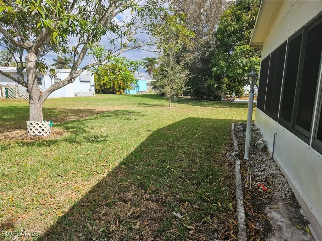 859 Manatee Road Naples FL 34114