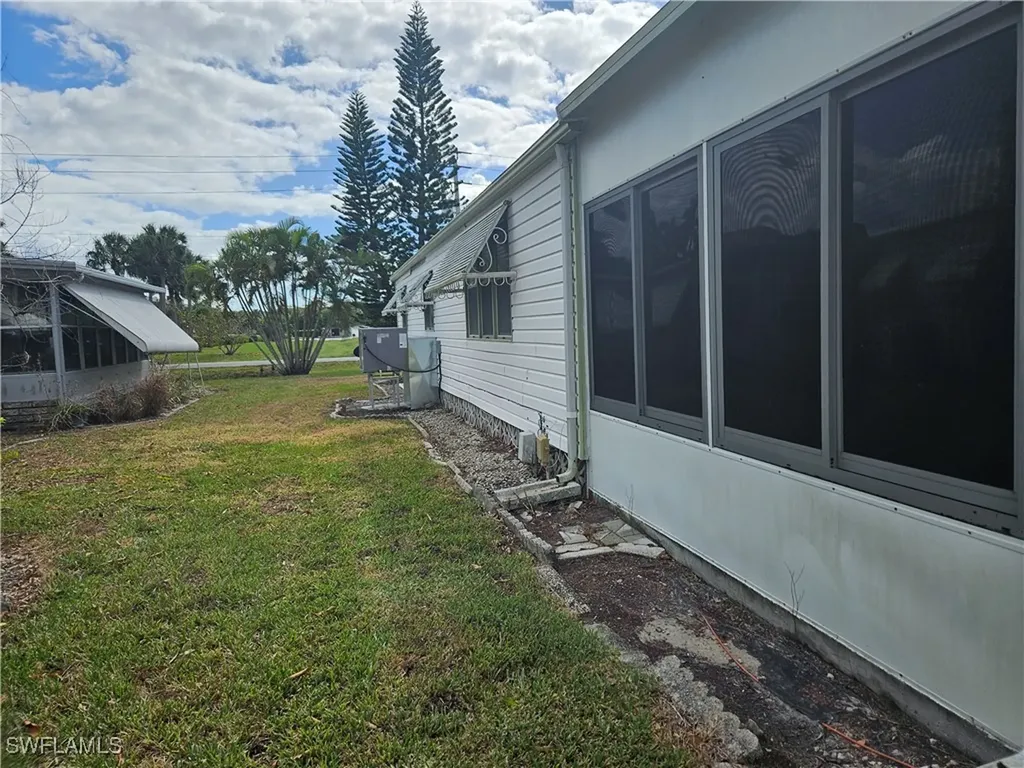 859 Manatee Road Naples FL 34114