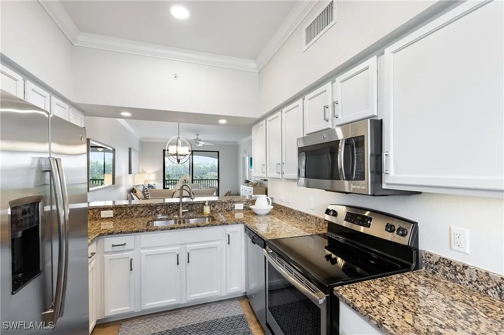 9731 Acqua Court Naples FL 34113