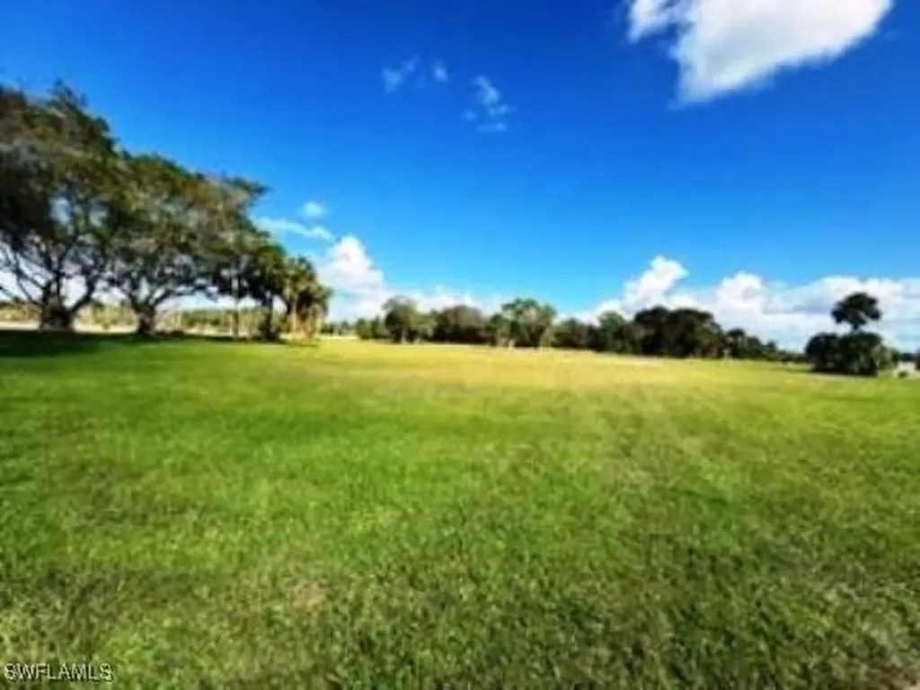 Tamiami Trail E Naples FL 34114