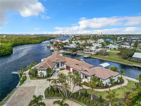 14201 Bay Drive Fort Myers FL 33919
