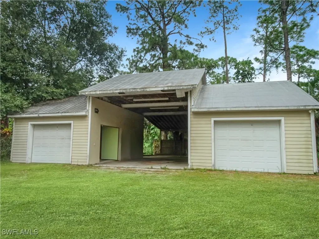 6 Logan Boulevard N Naples FL 34119