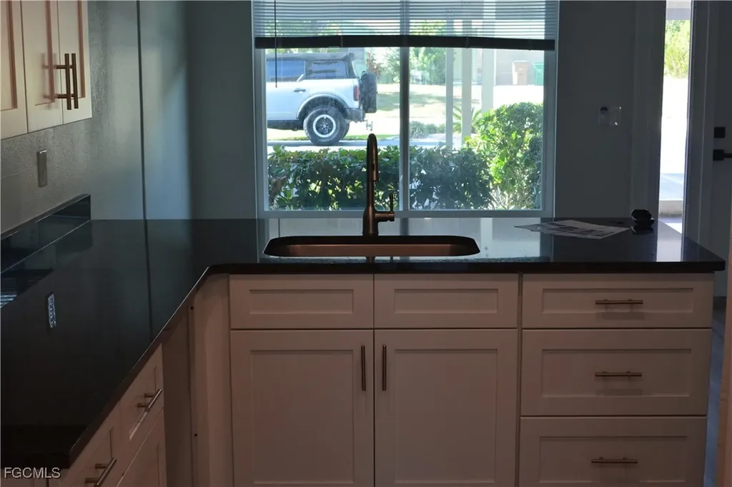 4229 SE 19th Place Cape Coral FL 33904