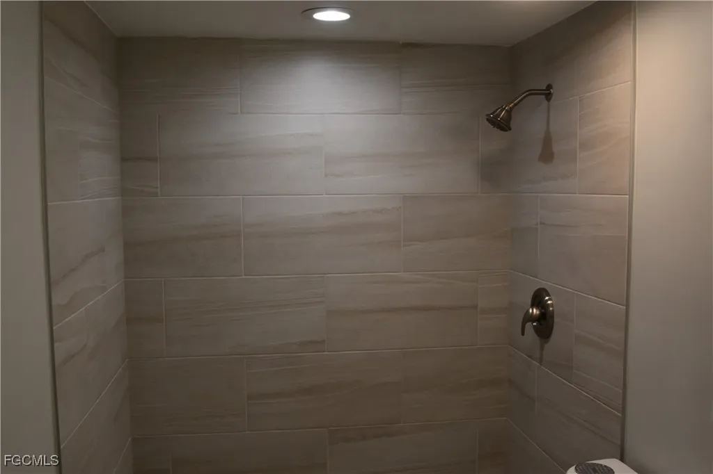 4229 SE 19th Place Cape Coral FL 33904