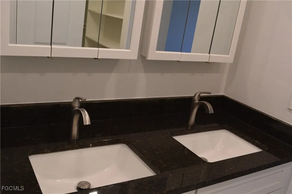 4229 SE 19th Place Cape Coral FL 33904