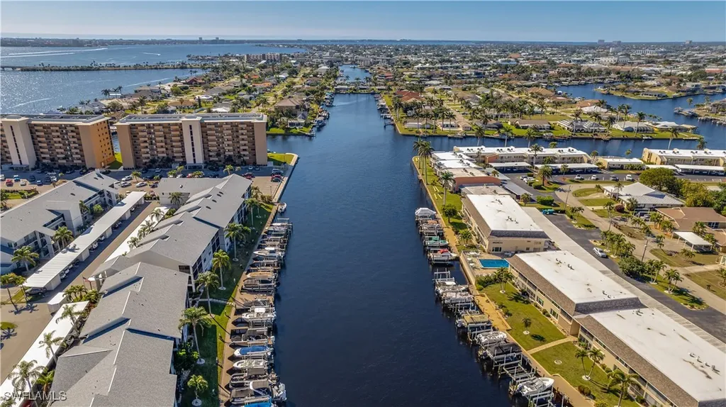 4229 SE 19th Place Cape Coral FL 33904